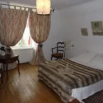Ferme Des Prades לינה וארוחת בוקר 3*